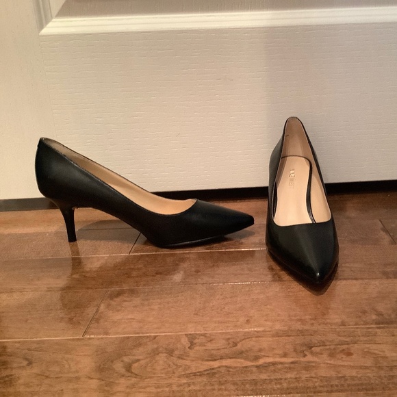 Nine West leather pump - Picture 1 of 3